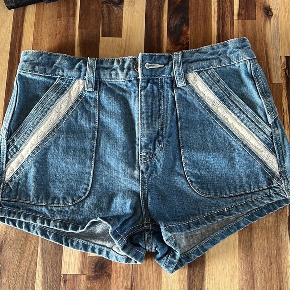 ⭐️Free People Sweet Surrender Denim shorts size 26 - Picture 4 of 10